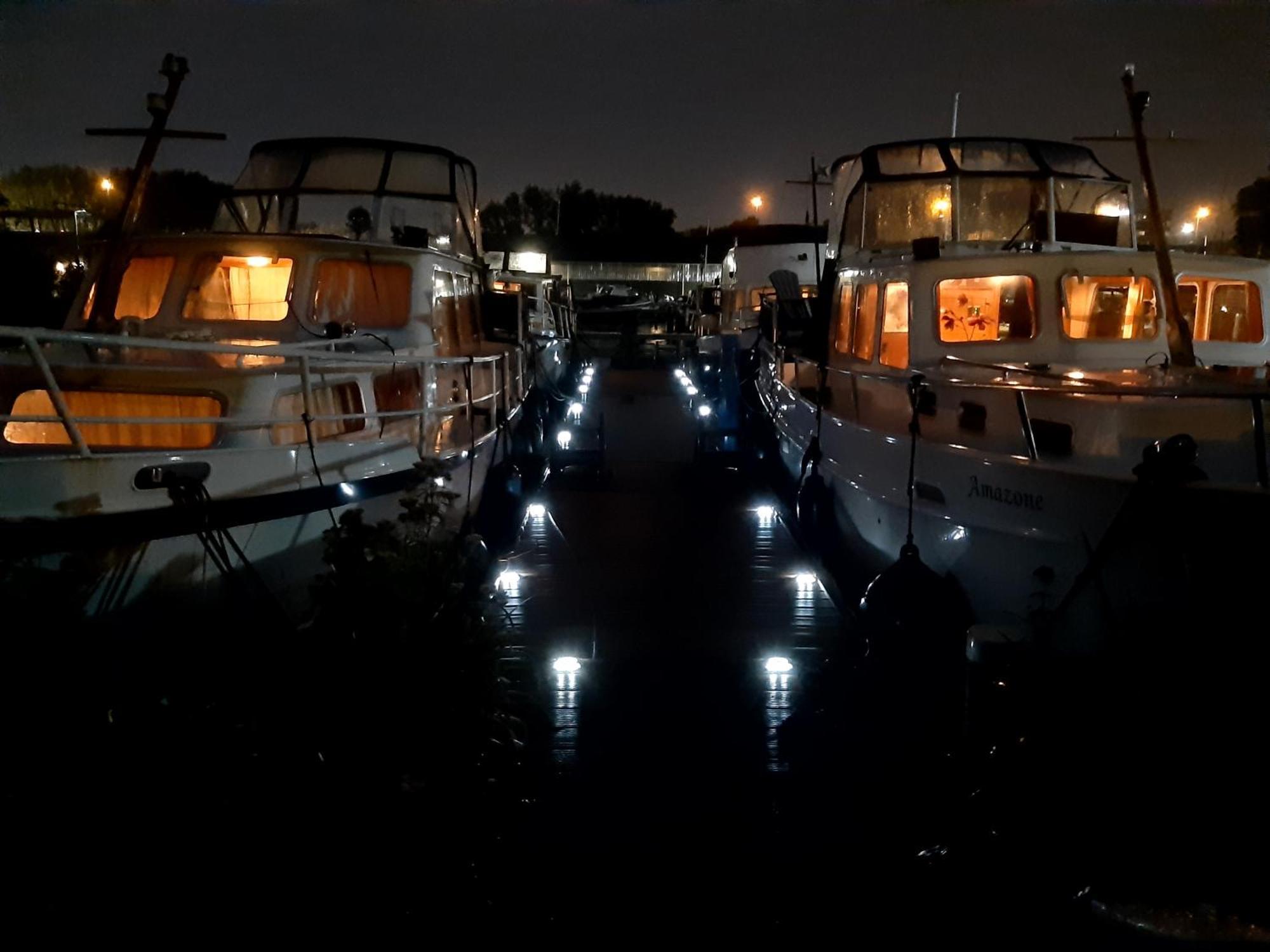Motor Yacht Almaz Hotel Amsterdam Exterior photo